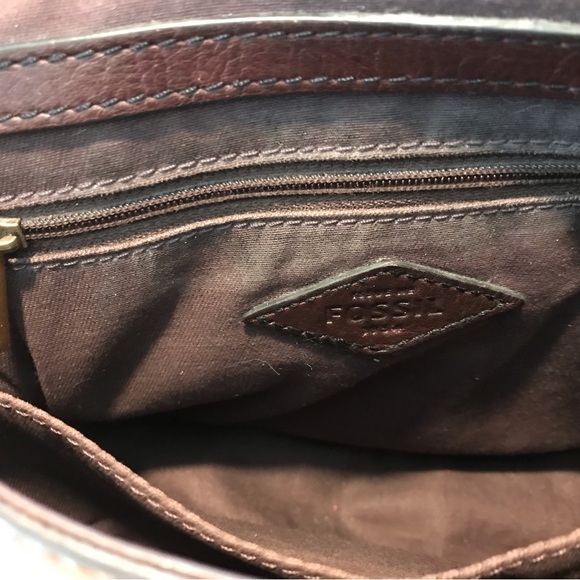 Fossil Crossbody Bag- Leather w/ Fossil Bag - Picture 5 of 8